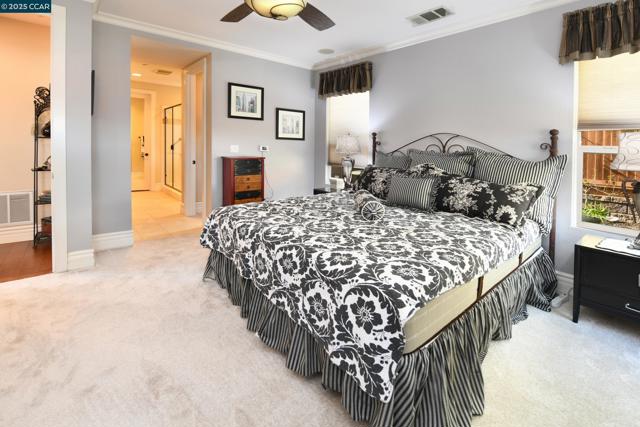 1759 Latour Ave, Brentwood CA: https://media.crmls.org/mediaz/900714e2-37d5-4ccd-9228-1139a27cf004.jpg
