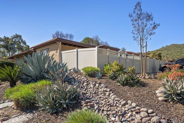 Detail Gallery Image 2 of 38 For 8750 Wahl St, Santee,  CA 92071 - 2 Beds | 1 Baths