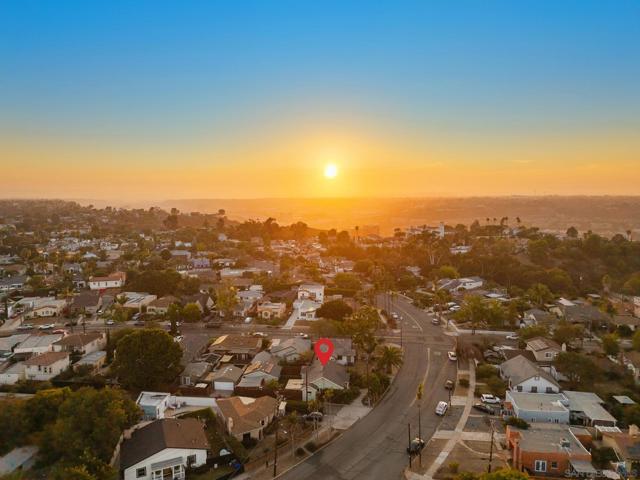 5092 E Mountain View Drive, San Diego CA: https://media.crmls.org/mediaz/90082299-9f32-4e56-9388-617fe1fee4c4.jpg