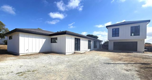 Details for 227 Hill Dr  , Vista, CA 92083