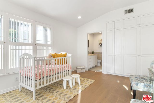 905 Berkeley Street, Santa Monica CA: https://media.crmls.org/mediaz/9009caeb-f31e-4dc6-ad2a-ed759527d518.jpg