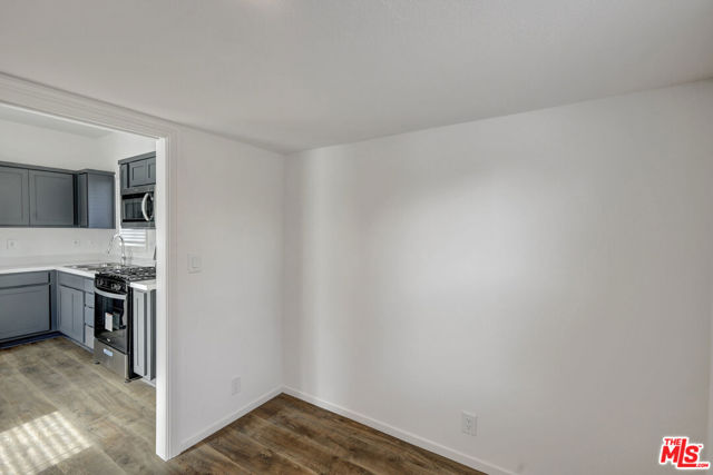 17650 Grand Avenue, Lake Elsinore CA: https://media.crmls.org/mediaz/900a25bb-42e1-4b0f-92a3-727fb6e957d4.jpg