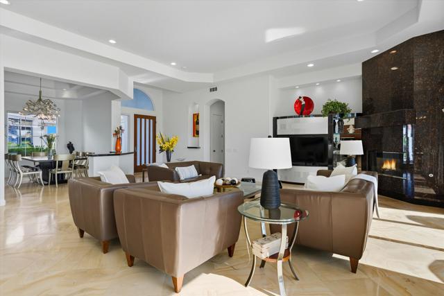 80315 Via Valerosa, La Quinta CA: https://media.crmls.org/mediaz/900bc362-5281-41bf-b152-e6c3c60554a9.jpg