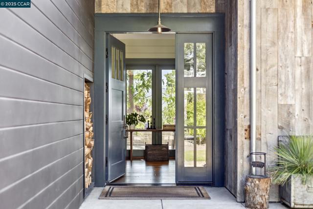 25 La Campana, Orinda CA: https://media.crmls.org/mediaz/900c6a5a-b1f9-43cb-b0cc-b31755c1f93d.jpg