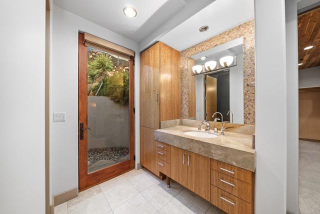Image 57 of 75 For 14949 Presilla Dr