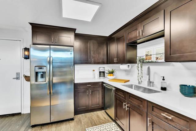 777 6th Ave, San Diego CA: https://media.crmls.org/mediaz/900db571-8163-47c4-bce0-9bda3db87766.jpg