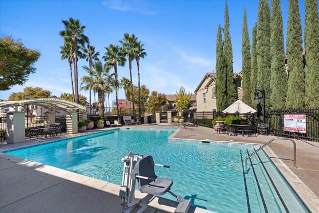 3301 N Park Drive, Sacramento CA: https://media.crmls.org/mediaz/900e1fbd-fd5e-4220-bd2e-72f1ad4e0236.jpg