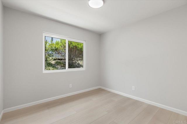 7911 Terraza Disoma, Carlsbad CA: https://media.crmls.org/mediaz/900e5e99-8473-4bb1-bd3e-b0b4aa509ed9.jpg