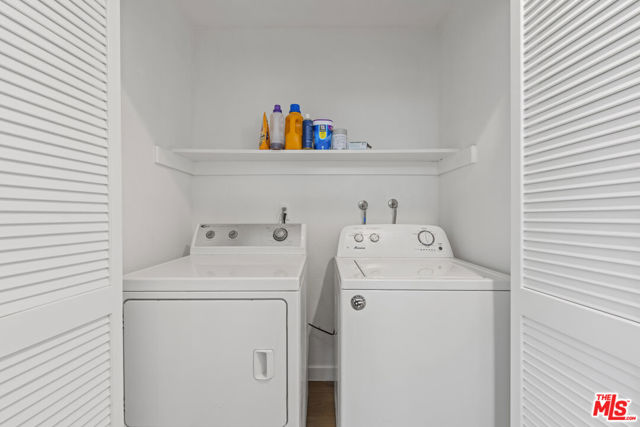1711 Goodman Avenue, Redondo Beach CA: https://media.crmls.org/mediaz/900ea9d8-eff1-4f86-a5d9-d0cf0deb5745.jpg