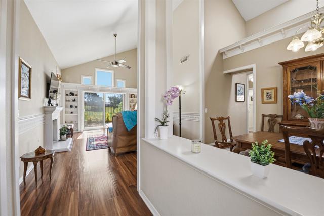 Detail Gallery Image 4 of 33 For 1428 Portofino Dr, Vista,  CA 92081 - 2 Beds | 2 Baths