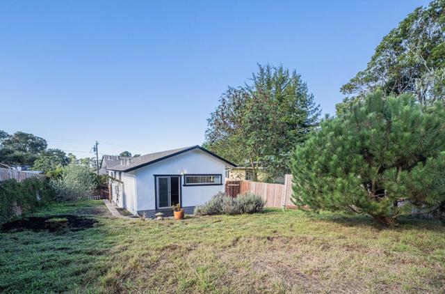 1113 Presidio Boulevard, Pacific Grove CA: https://media.crmls.org/mediaz/900eef9f-f765-4baf-898d-b78bd121b43b.jpg