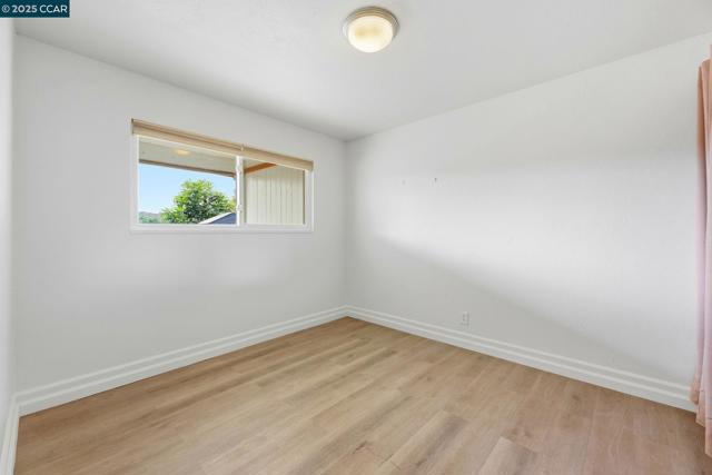 4108 Irene Dr, Martinez CA: https://media.crmls.org/mediaz/900f099e-a7dc-40a9-a993-b9f878df8215.jpg