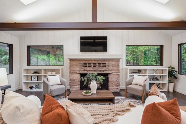 176 Los Trancos Circle, Portola Valley CA: https://media.crmls.org/mediaz/900f3015-18a0-4d59-905e-3368edd2ad76.jpg