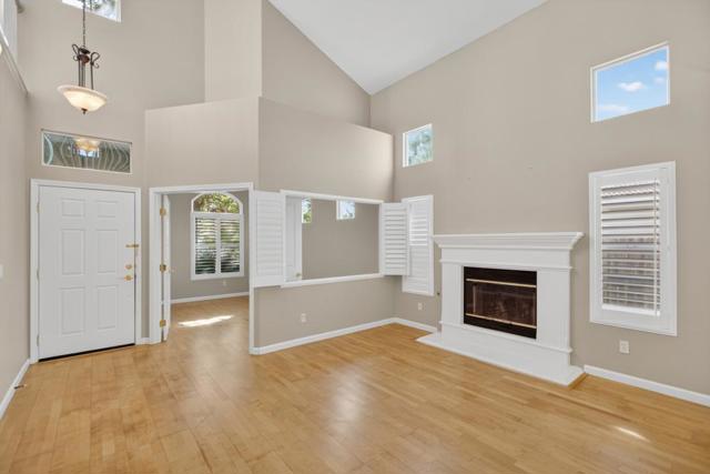 5817 Spring Flower Drive, Elk Grove CA: https://media.crmls.org/mediaz/900f4f79-07c2-480b-8986-7016c0a1cdbc.jpg