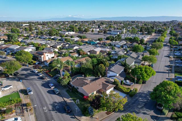 4510 Calaveras Avenue, Fremont CA: https://media.crmls.org/mediaz/900f7e46-6804-4c9c-8601-00452913634c.jpg