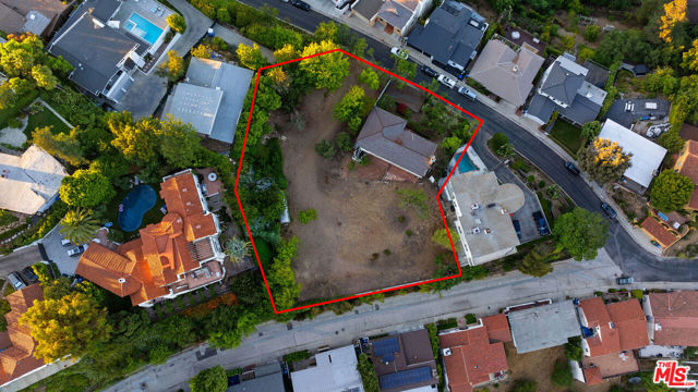 3775 Amesbury Road, Los Angeles CA: https://media.crmls.org/mediaz/900ff8aa-be44-42be-8435-0fbebac1d3ec.jpg
