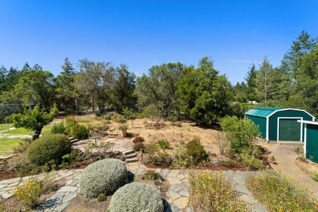 7919 Empire Grade, Santa Cruz CA: https://media.crmls.org/mediaz/90100f8a-296c-424b-948b-5117498b9580.jpg