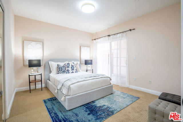 616 S Wilton Place, Los Angeles CA: https://media.crmls.org/mediaz/9010337f-6c6c-43b3-adf0-9768eecc49e8.jpg