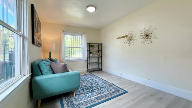 10923 Foothill Boulevard, Oakland CA: https://media.crmls.org/mediaz/90108103-ab1d-4718-8828-873d8c63ad93.jpg
