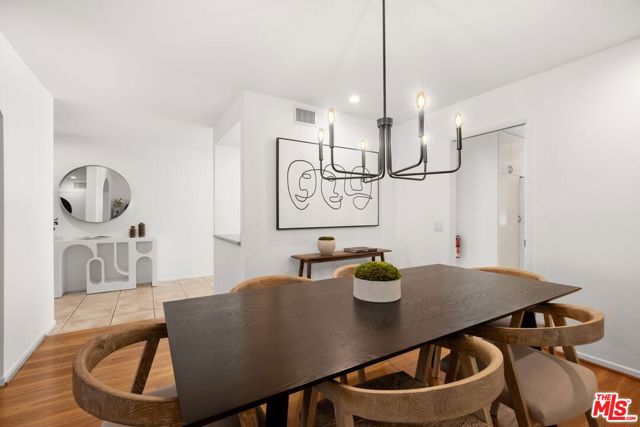 3018 Nicada Drive, Los Angeles CA: https://media.crmls.org/mediaz/9010948a-e331-44f1-97a7-6507bf853a89.jpg