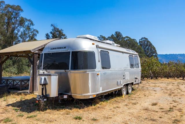 125 Gilchrist Way, Watsonville CA: https://media.crmls.org/mediaz/9010d1e5-fed5-4fe6-8b58-4041db5007d8.jpg