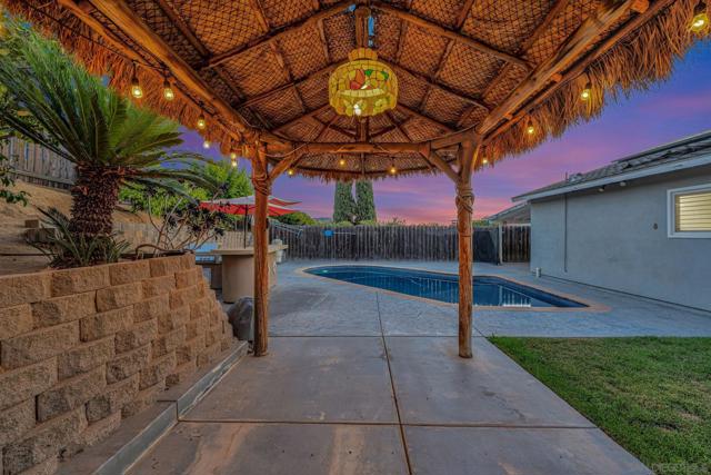 13573 Paseo Del Mar, El Cajon CA: https://media.crmls.org/mediaz/90118b28-17ce-4a91-b7c9-45becb97f33d.jpg