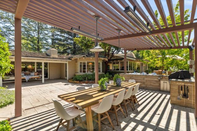 690 Torwood Lane, Los Altos CA: https://media.crmls.org/mediaz/9011b46f-3a9c-4d69-900f-449951bcd6e2.jpg