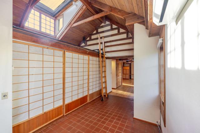 1009 Miramontes Street, Half Moon Bay CA: https://media.crmls.org/mediaz/90123939-c2e6-45b9-8277-8a71a74be86a.jpg