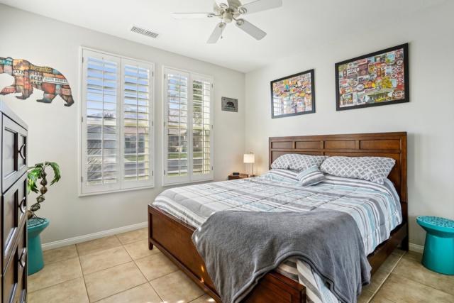 60920 Living Stone Drive, La Quinta CA: https://media.crmls.org/mediaz/90123fa8-630e-45e2-bb04-c185da424046.jpg