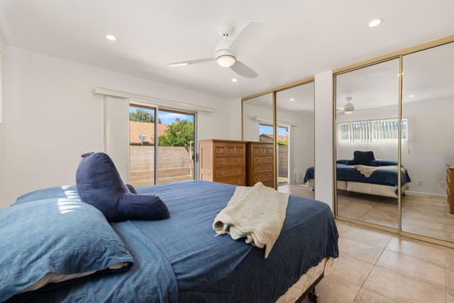 2050 Silver Oak Way, Hemet CA: https://media.crmls.org/mediaz/90126a3f-b073-490f-944e-877b6bf04afe.jpg