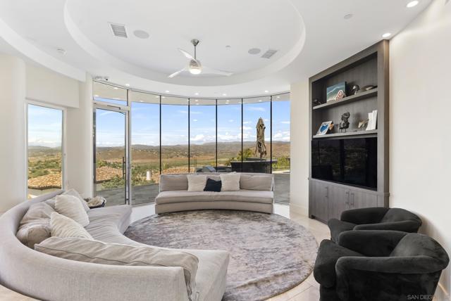 Image 4 of 44 For 13220 Highlands Ranch Rd