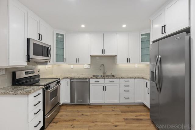 4353 Nobel Dr, San Diego CA: https://media.crmls.org/mediaz/90139016-0662-4482-b2e1-595cbccd8c38.jpg