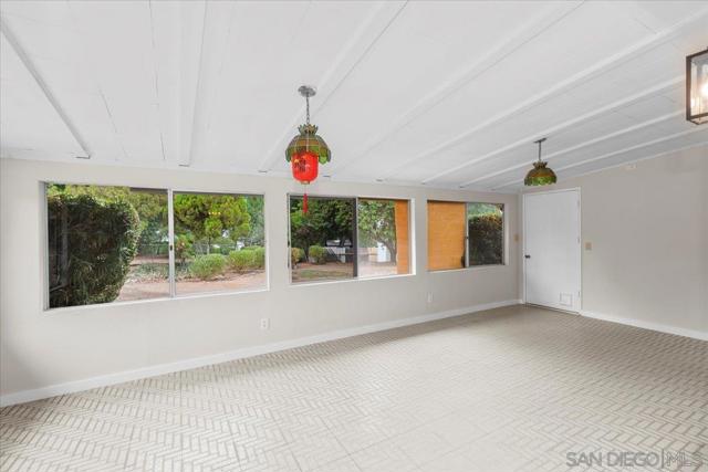 13128 Via Del Toro, Poway CA: https://media.crmls.org/mediaz/9014bac2-0405-4ad8-af80-063944a4cd44.jpg