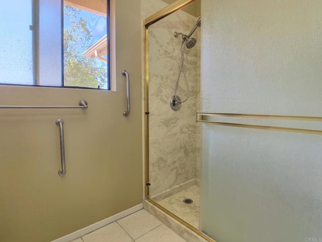 Detail Gallery Image 15 of 23 For 10473 Crosscreek Ter, San Diego,  CA 92131 - 2 Beds | 2/1 Baths