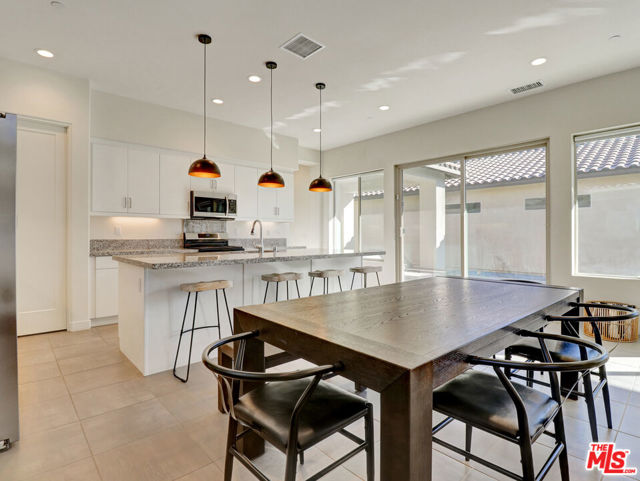 80240 Platinum Way, La Quinta CA: https://media.crmls.org/mediaz/90152b06-8168-428f-a8fd-bf8af34a5663.jpg