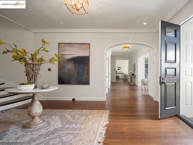 120 Hazel Ln, Piedmont CA: https://media.crmls.org/mediaz/9015c3ec-dae7-448a-a5a2-b5e148a24f0d.jpg
