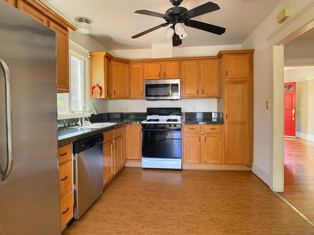 4193 4th Ave San Diego, CA 92103, San Diego CA: https://media.crmls.org/mediaz/9017e3fa-241f-4196-8f8e-9eeb341068f8.jpg