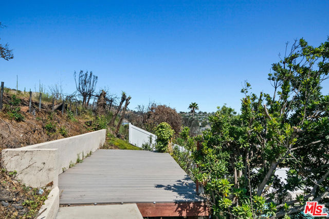 Drew Fenton | 18133 Wakecrest Drive Malibu CA | MLS: 7378249