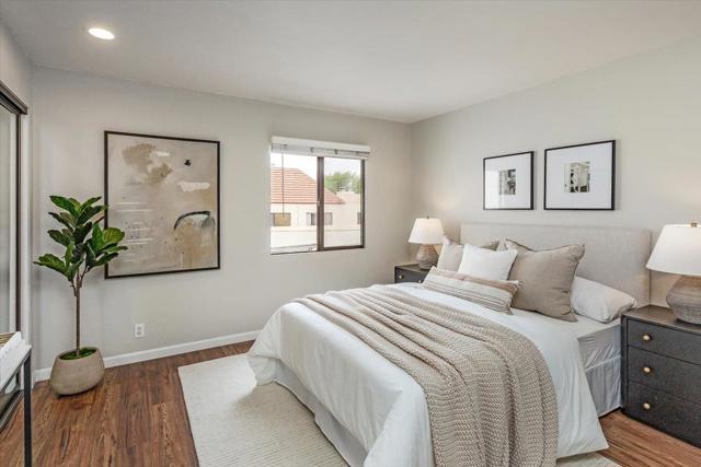 2409 Park Boulevard, Palo Alto CA: https://media.crmls.org/mediaz/9018f5d2-4c15-4477-8b53-14a302331835.jpg