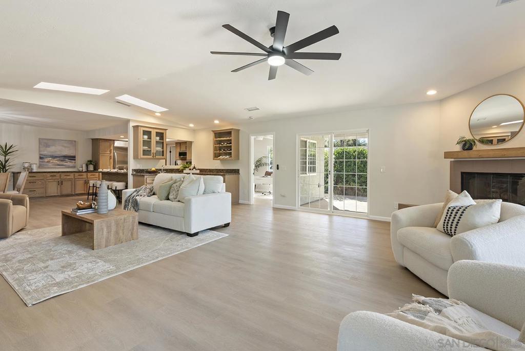 MLS #250043037SD image #18