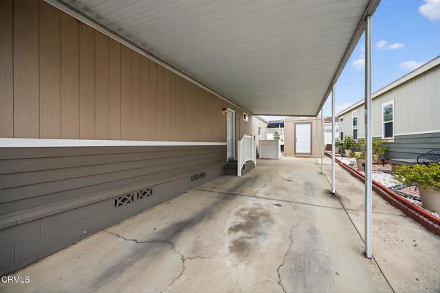 176 Chaucer Lane, Ventura CA: https://media.crmls.org/mediaz/901b1a02-584d-4770-ae31-bd055049af3f.jpg