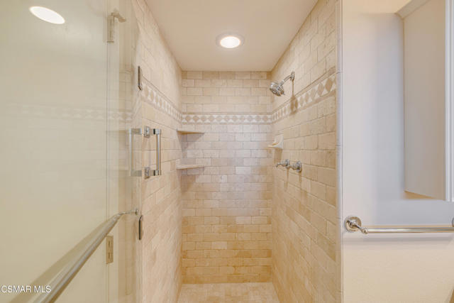 3384 Radcliffe Road, Thousand Oaks CA: https://media.crmls.org/mediaz/901bb486-8aad-446b-97a1-9f73c7c9ae87.jpg