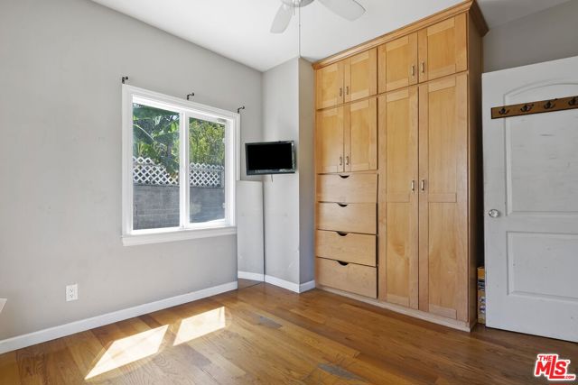 1947 Whitmore Avenue, Los Angeles CA: https://media.crmls.org/mediaz/901bb8bf-3031-4c38-bbb3-bad227bffa14.jpg