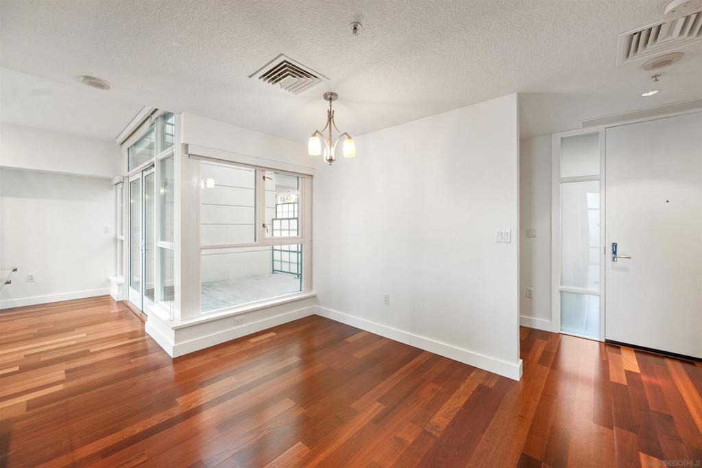 MLS #250029737SD img 6