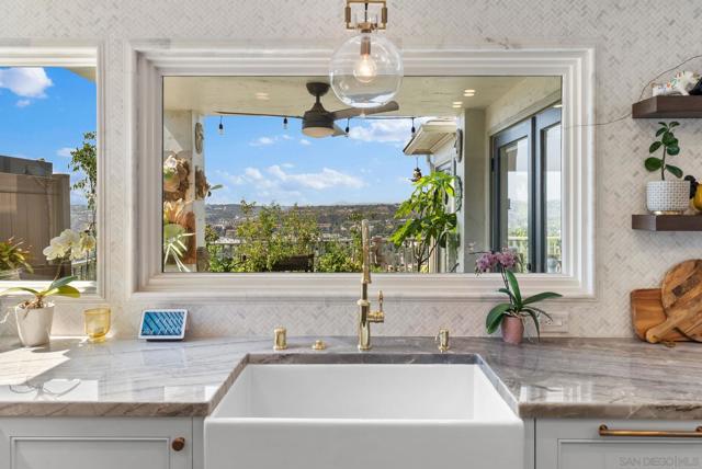 MLS #250039716SD image #17