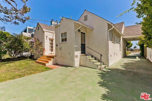 15230 Friends Street, Pacific Palisades, California 90272, 3 Bedrooms Bedrooms, ,2 BathroomsBathrooms,Single Family Residence,For Sale,Friends,24430907