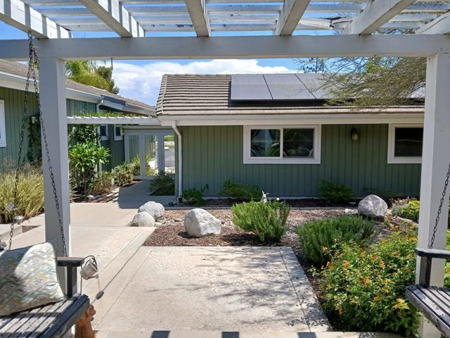 243 Horizon Hills, El Cajon CA: https://media.crmls.org/mediaz/901c3686-4f67-4daa-9460-d5d15df8fc6a.jpg