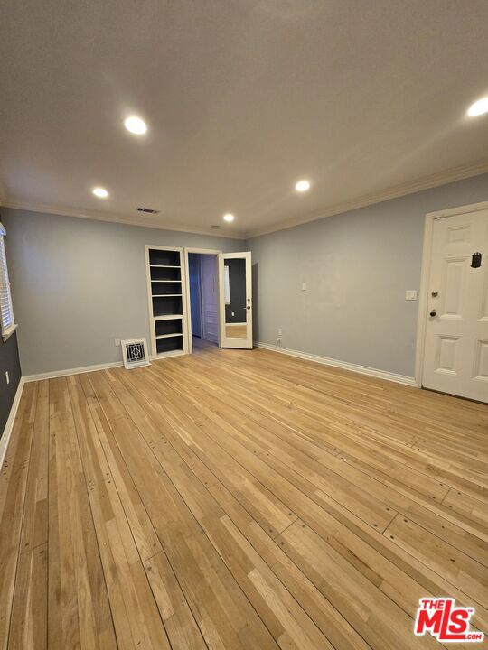 4512 Chasar Place, Los Angeles CA: https://media.crmls.org/mediaz/901d08c1-d222-465f-85b0-588d0a3a8d05.jpg
