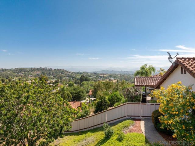 1373 Stoneridge Circle, Escondido CA: https://media.crmls.org/mediaz/901d6b4c-0dd2-47dd-a127-2506b7f8bb79.jpg