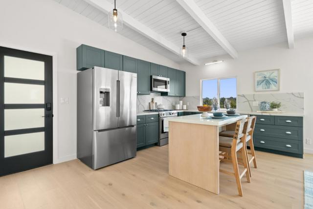 105 Vista Mar Court, Aptos CA: https://media.crmls.org/mediaz/901d8097-0860-4d84-b5a3-a07875143a59.jpg